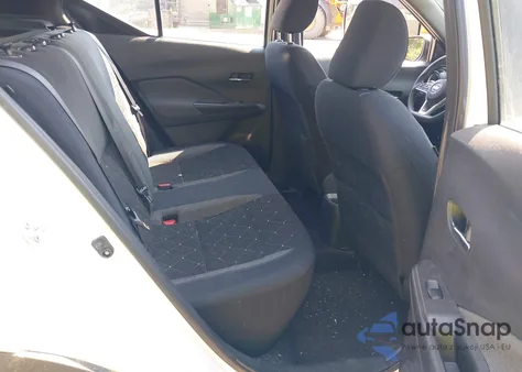 2018 Nissan Kicks Sv из США, поврежденный, VIN 3N1CP5CU3JL519149